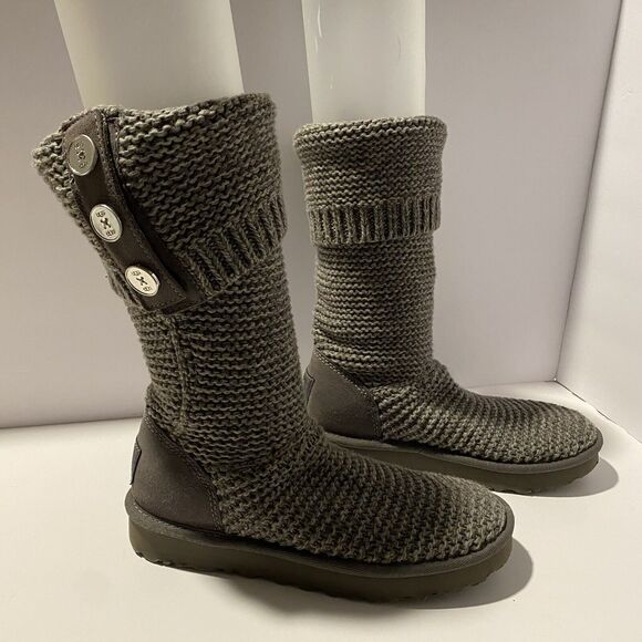 Women's UGG Purl Cardy Knit Gray 1094949 Boots Slip On Size 6 Lounge Comfortable - Picture 1 of 10
